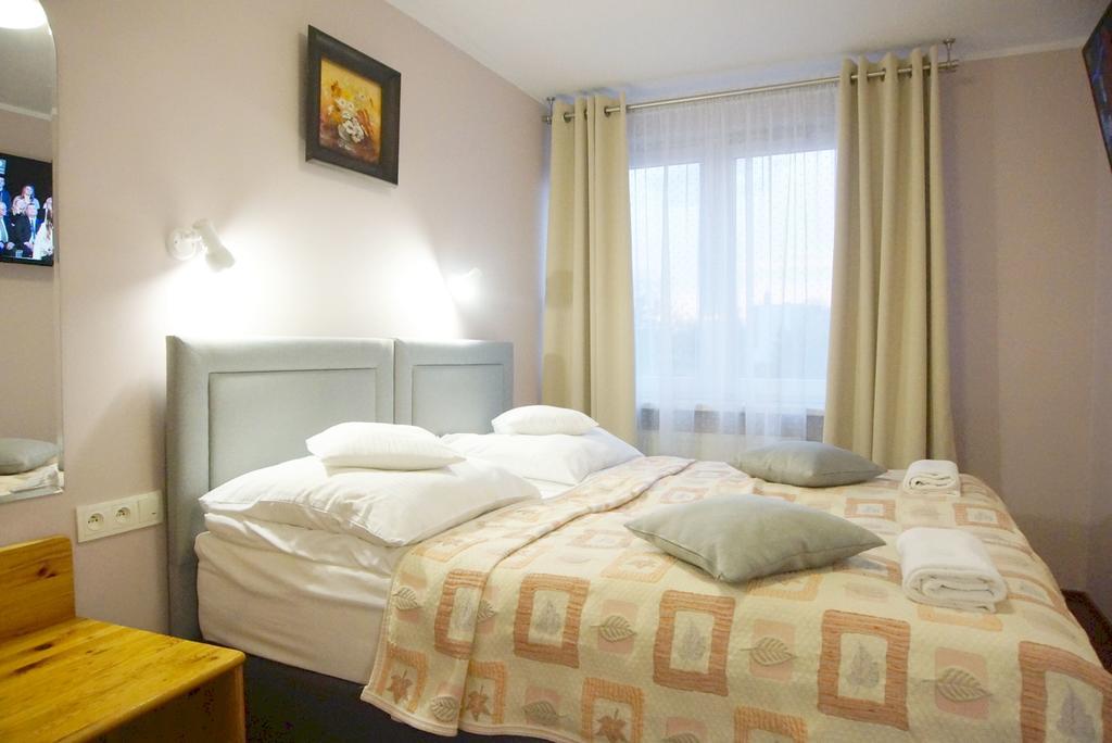 Hotel Unibus Bielsk Podlaski Exteriör bild