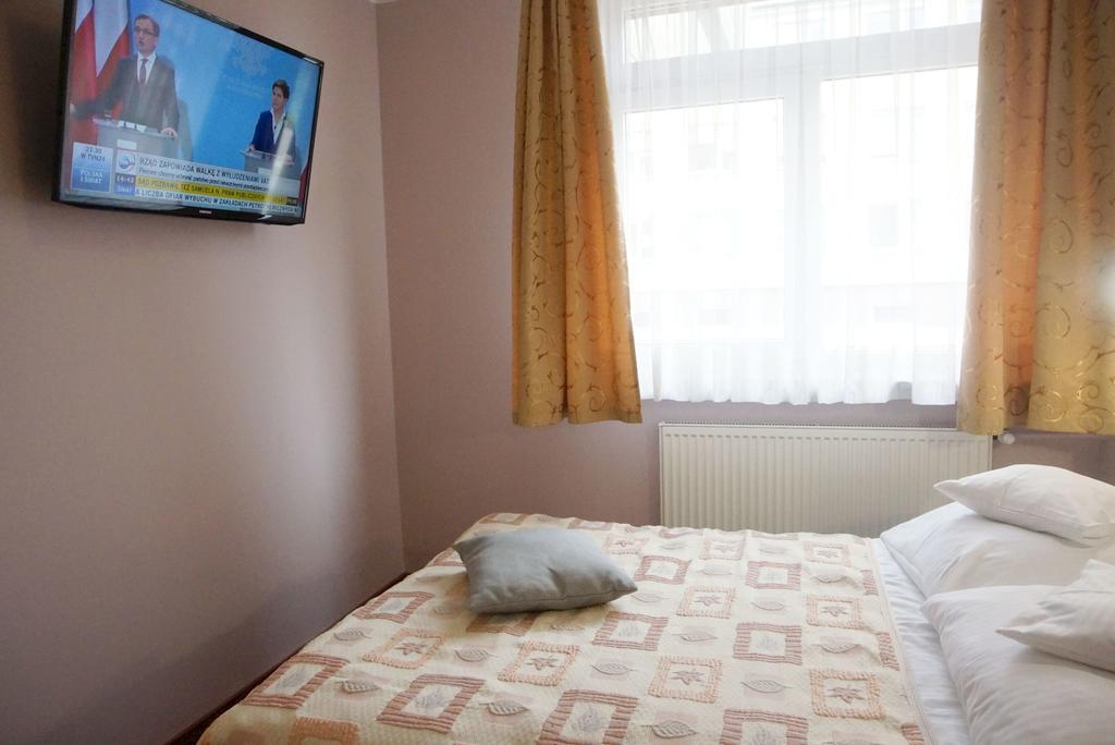 Hotel Unibus Bielsk Podlaski Exteriör bild
