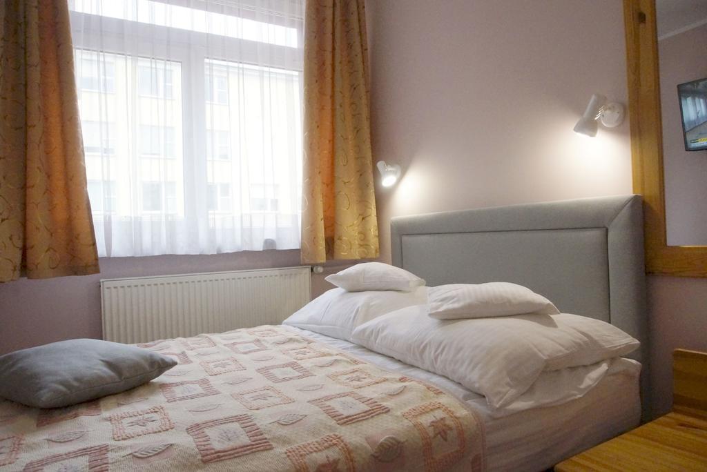 Hotel Unibus Bielsk Podlaski Exteriör bild