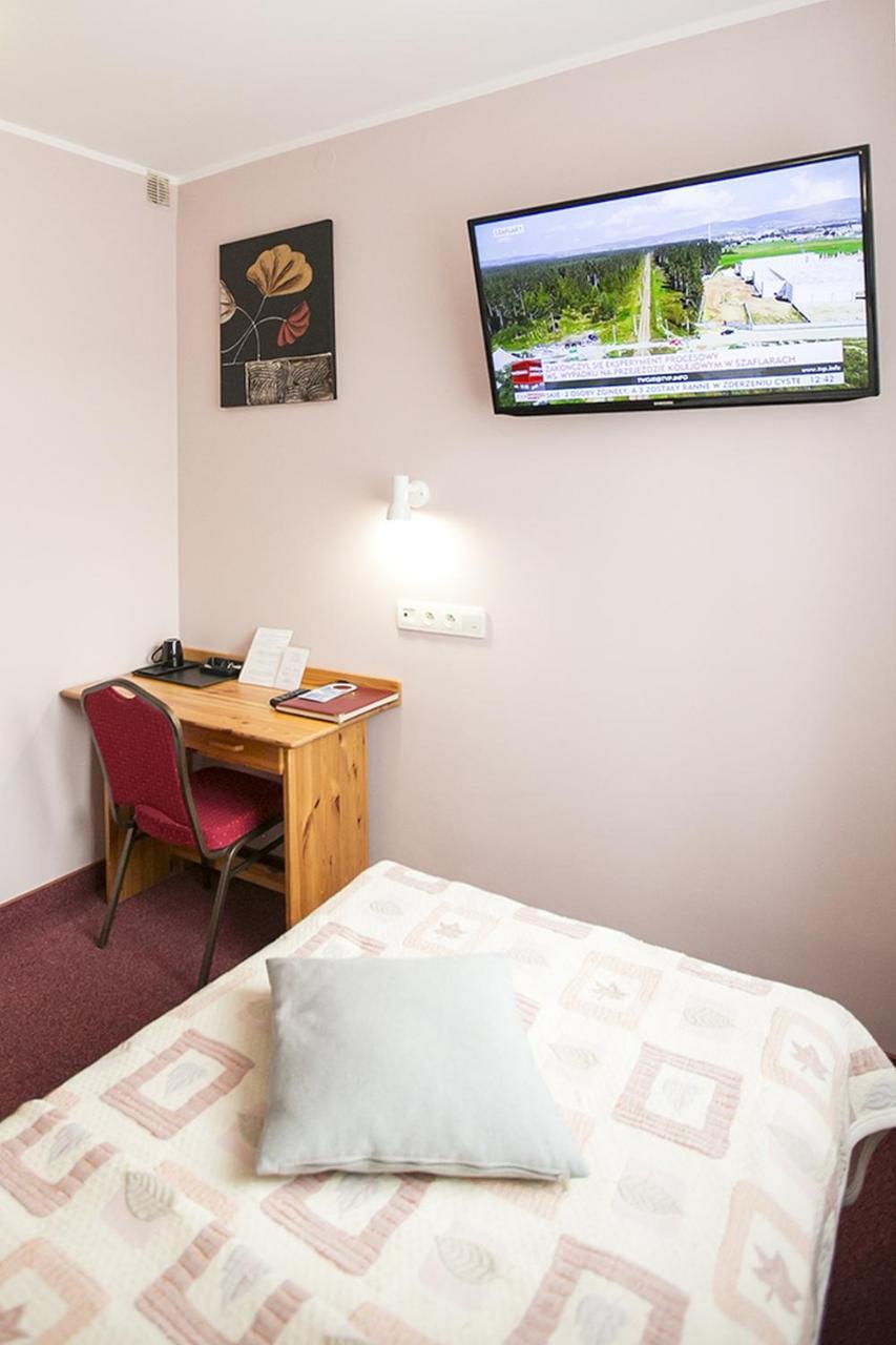 Hotel Unibus Bielsk Podlaski Exteriör bild